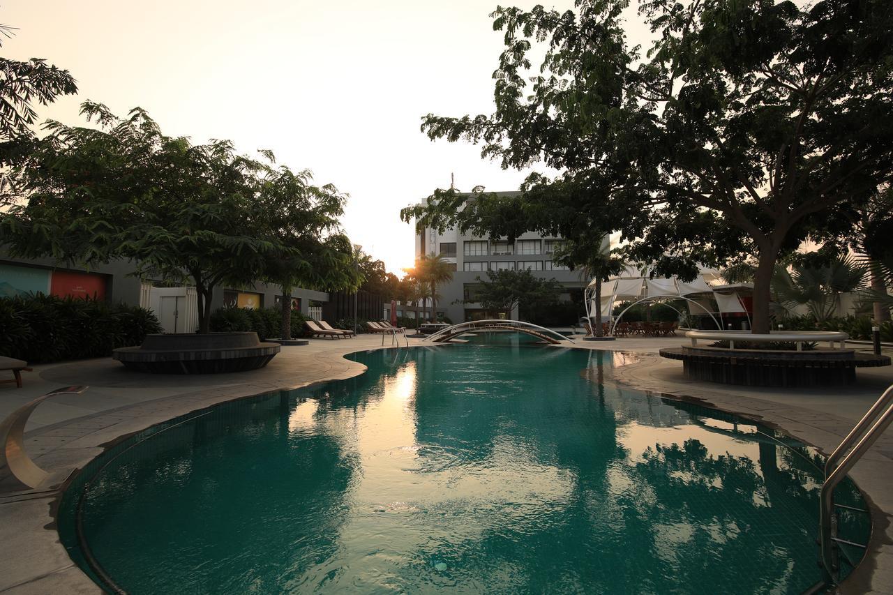The Emerald Club ,Райкот Екстериор снимка